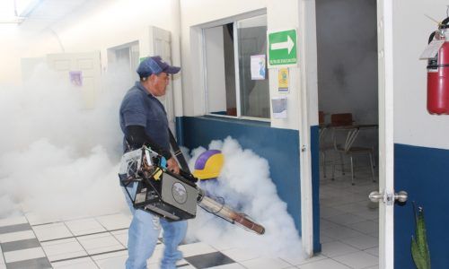 Fumigación en las instalaciones de Universidad Panamericana Centro Regional San Vicente,