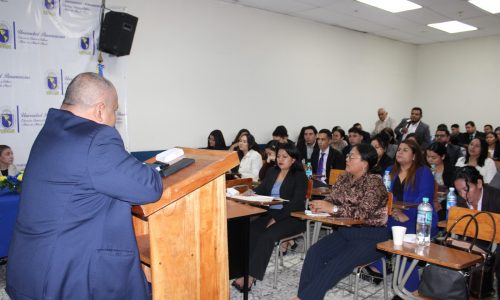 📚✨ Actividad Académica ✨📚  El Licenciado Salvador Armando Renderos llevó a cabo la ponencia “Innovaciones Tecnológicas Aplicables a la Ley de Notariado”, impartida por el Máster Roberto Alfredo Arana Cuéllar.