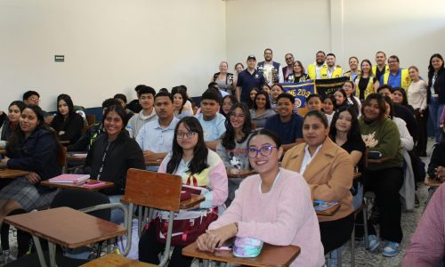 La Coordinación de Proyección Social, en coordinación con el Club Activo 20-30, llevó a cabo la conferencia “Despierta el líder que llevas dentro”