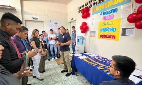La Coordinación de Investigación, como parte de la ejecución del Plan de Orientación Estudiantil, llevó a cabo la Feria de Salud Mental “Construyendo Bienestar Universitario”, contando con el respaldo del Lcdo. David Ayala, psicólogo de profesión. 🧠💙.