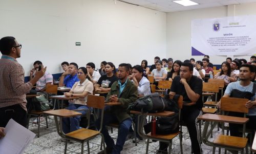 💙📚 ¡Fortalecemos la educación financiera de nuestra juventud! 💰✨
