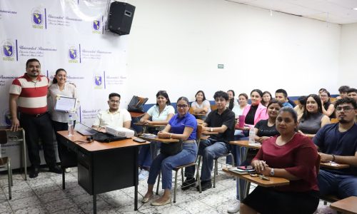 Ponencia “Rompiendo el silencio: Estrategias para la prevención del suicidio y la salud emocional”